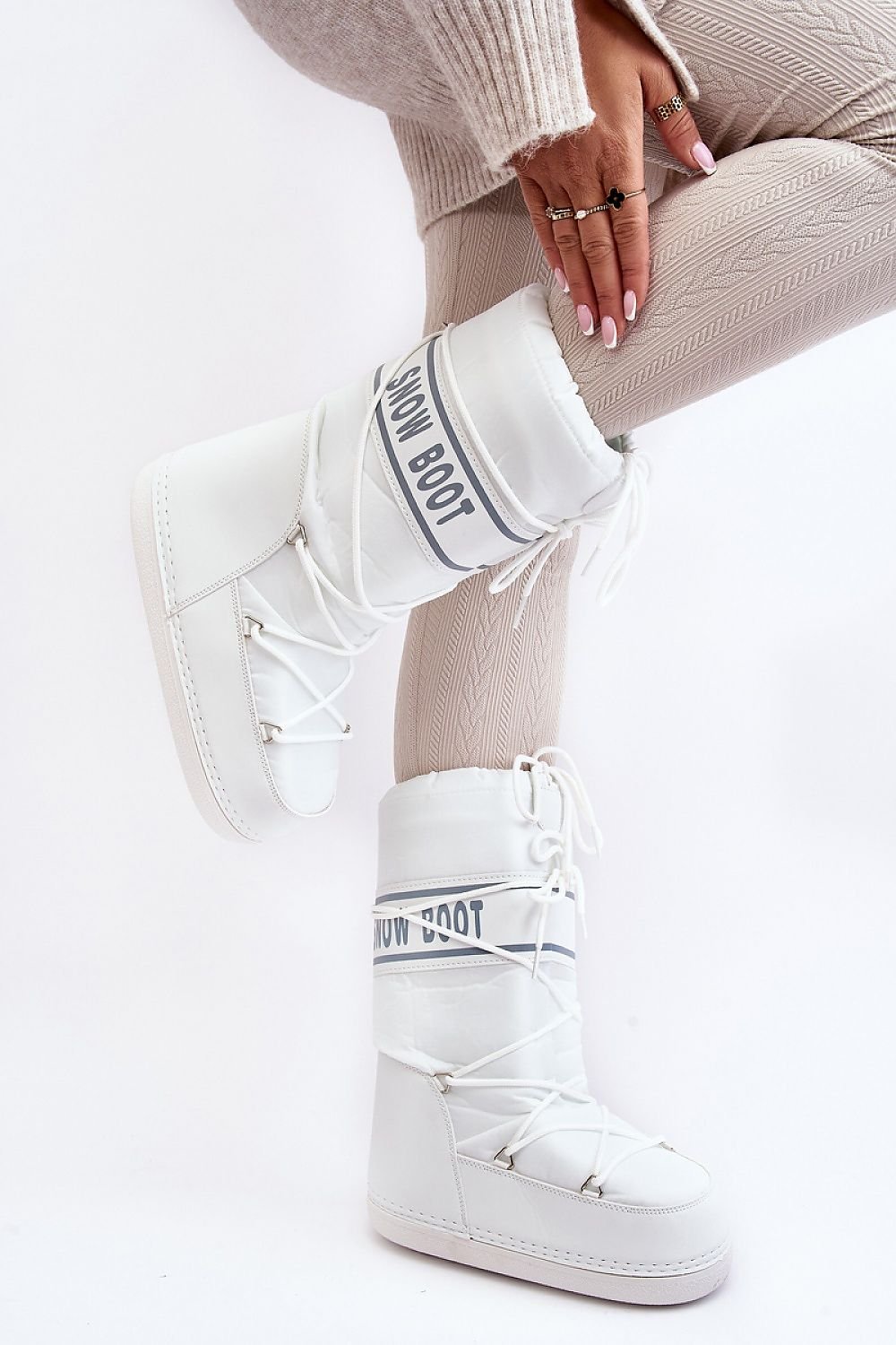 Moon boots model 188647 Step in style