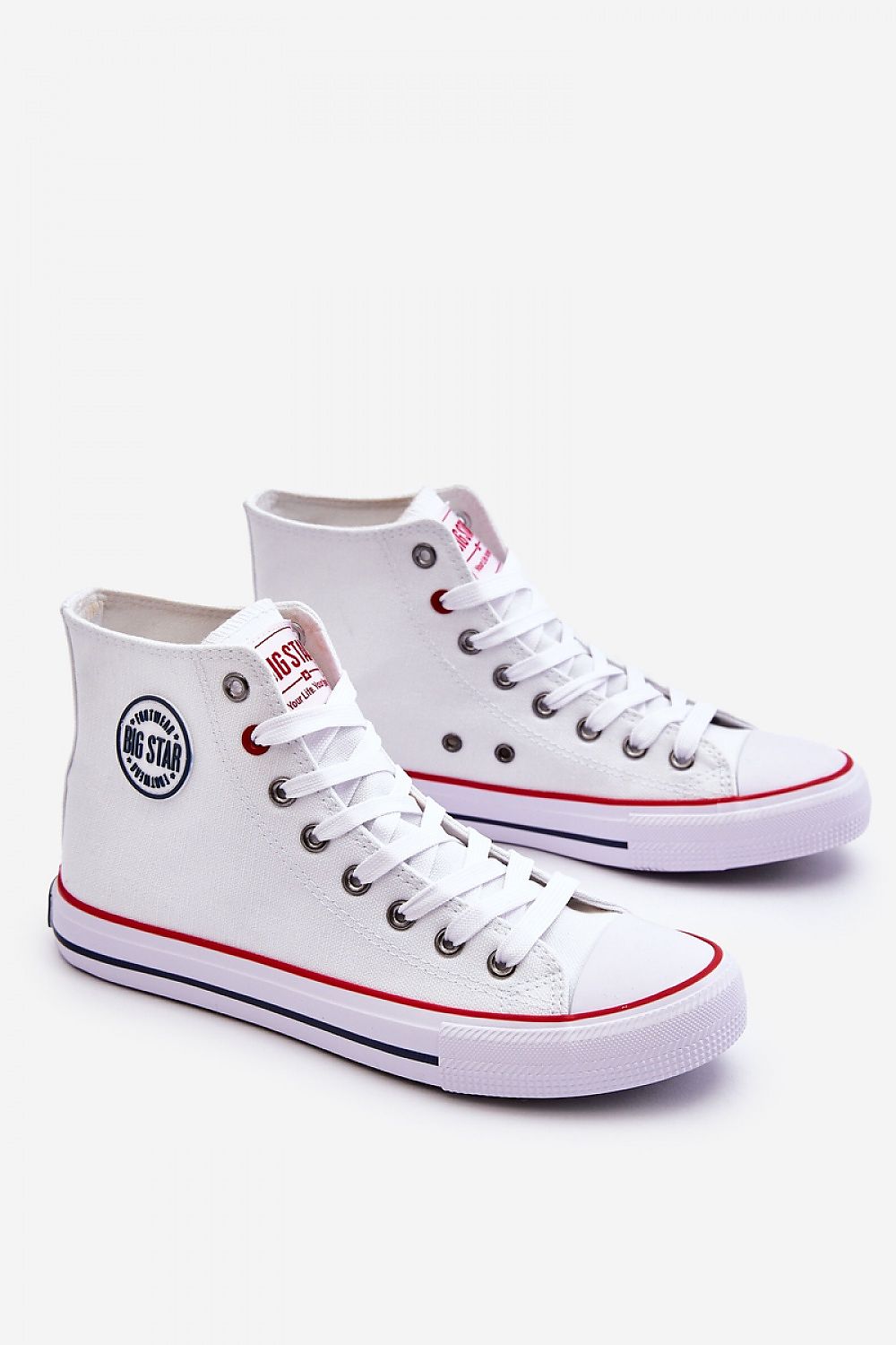 Tenişi model 192305 Step in style