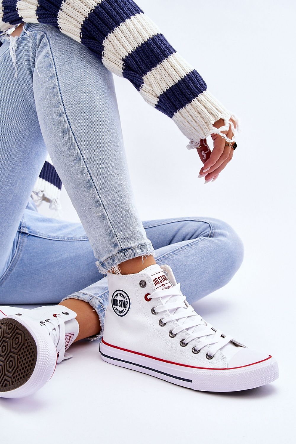 Tenişi model 192305 Step in style