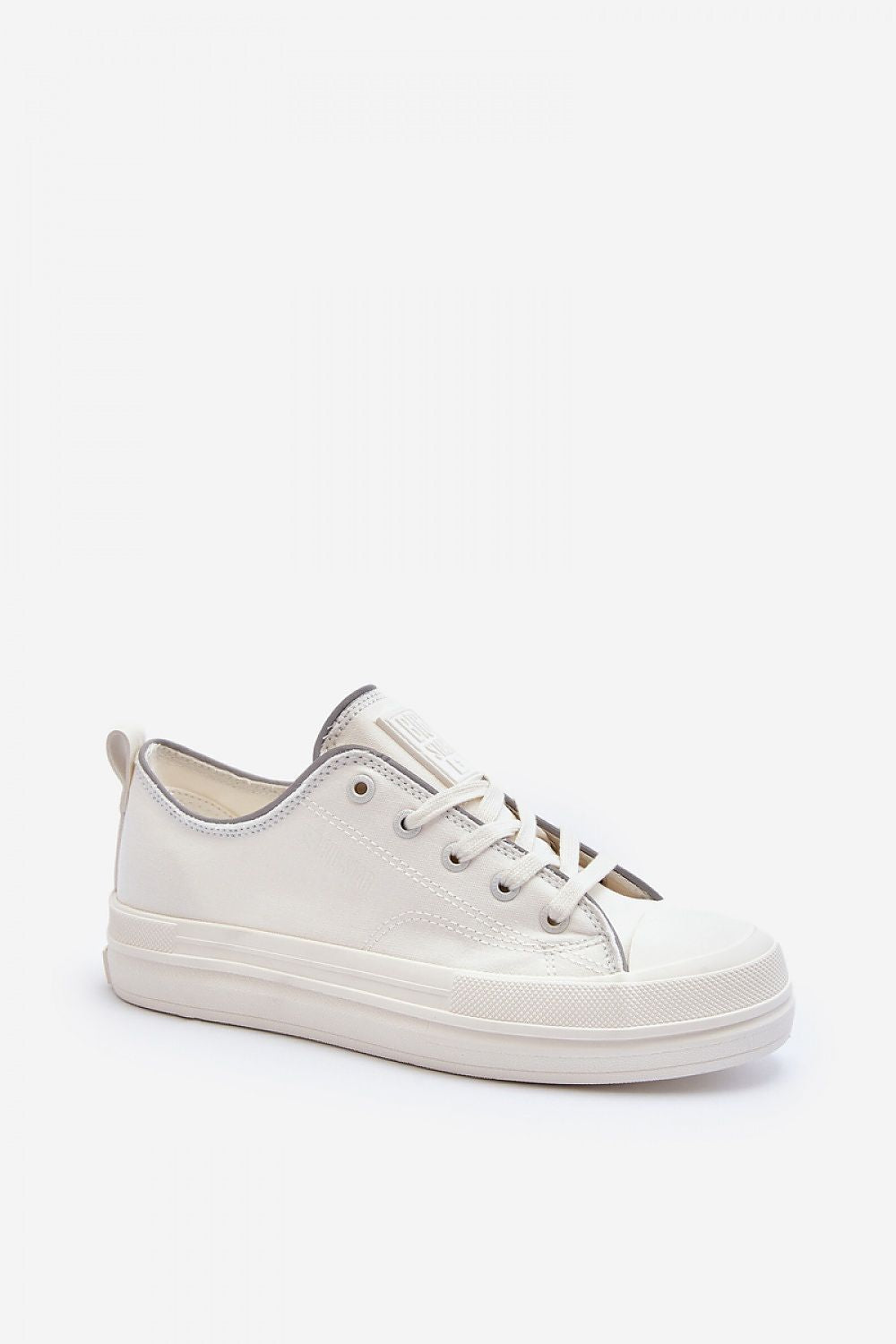 Tenişi model 193529 Step in style