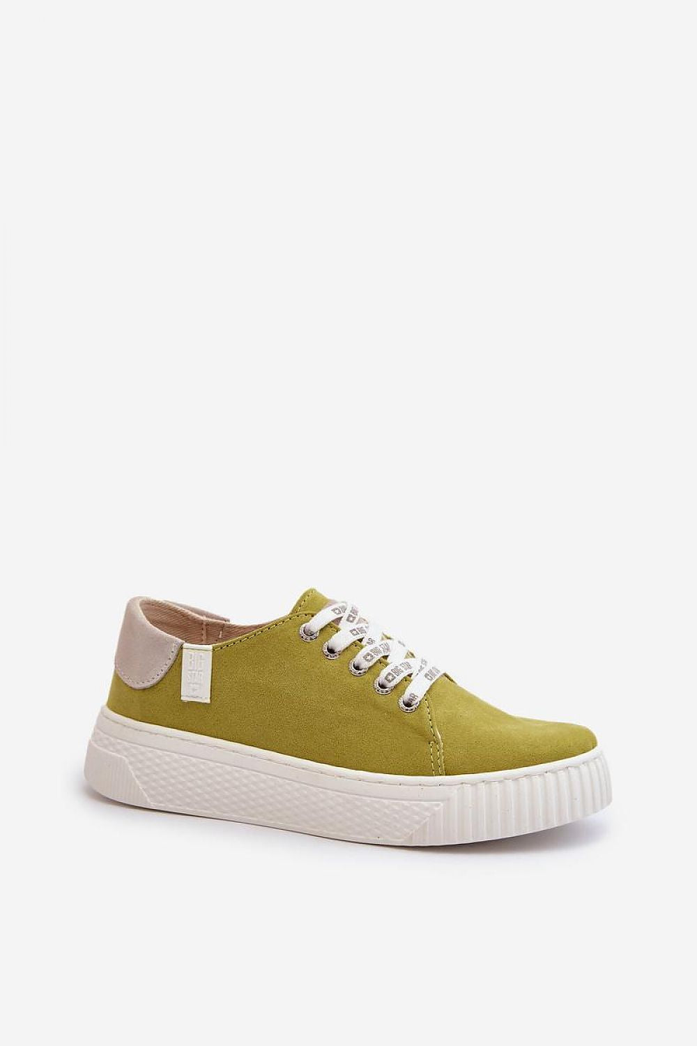 Tenişi model 196700 Step in style