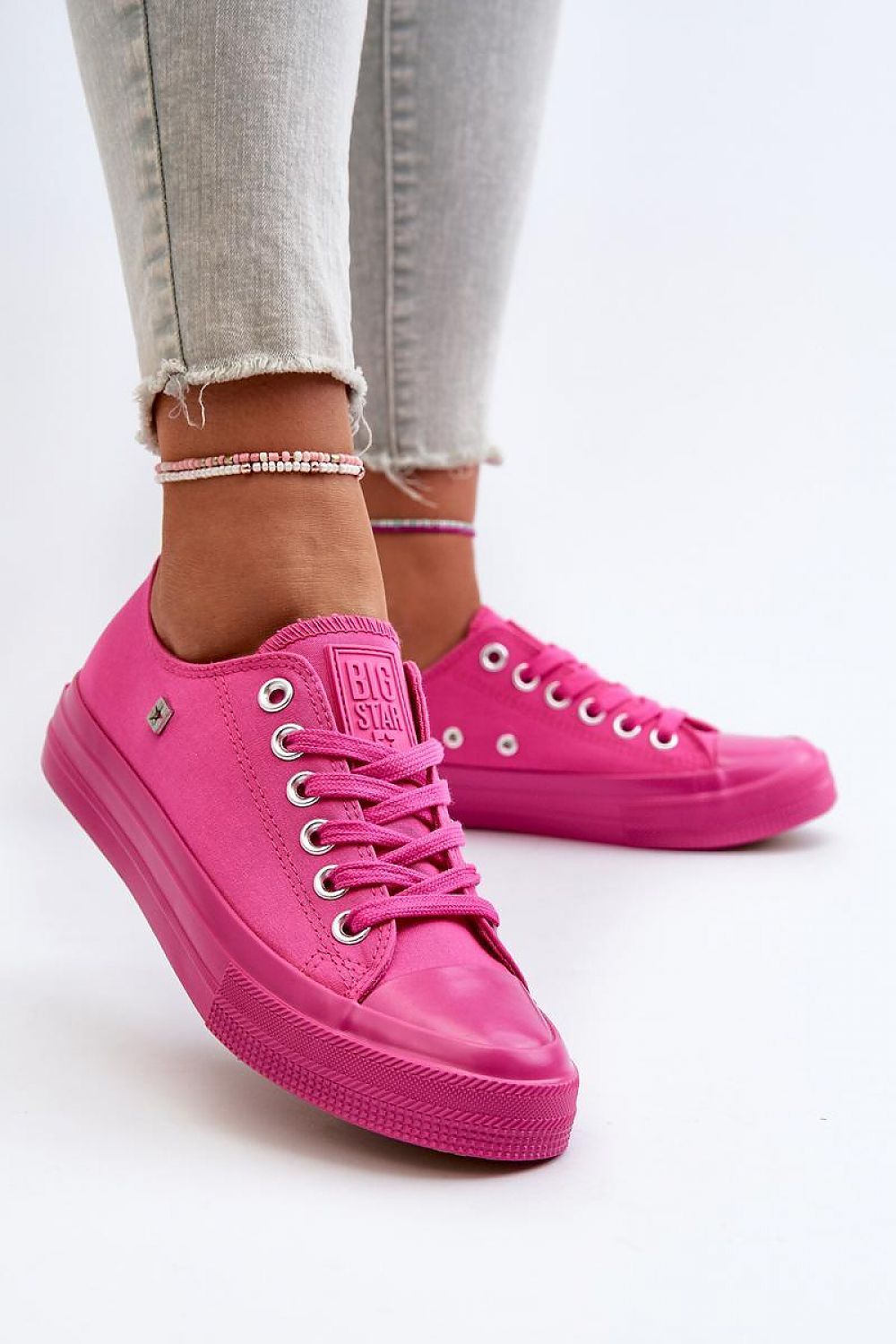 Tenişi model 196701 Step in style