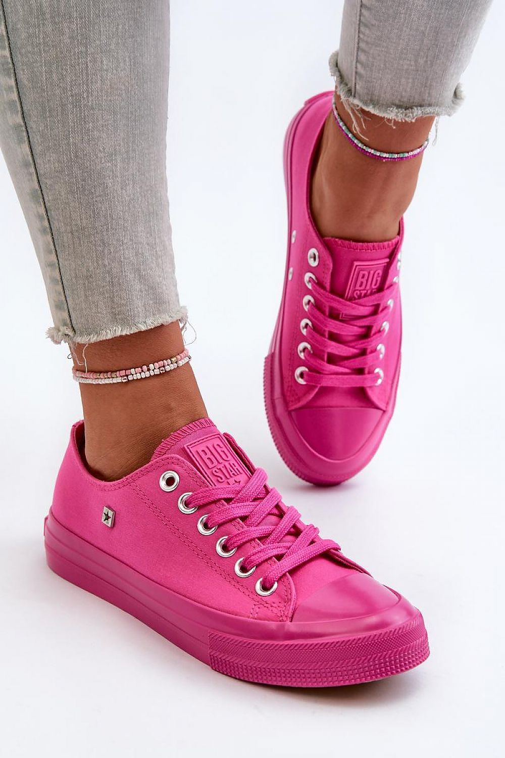 Tenişi model 196701 Step in style