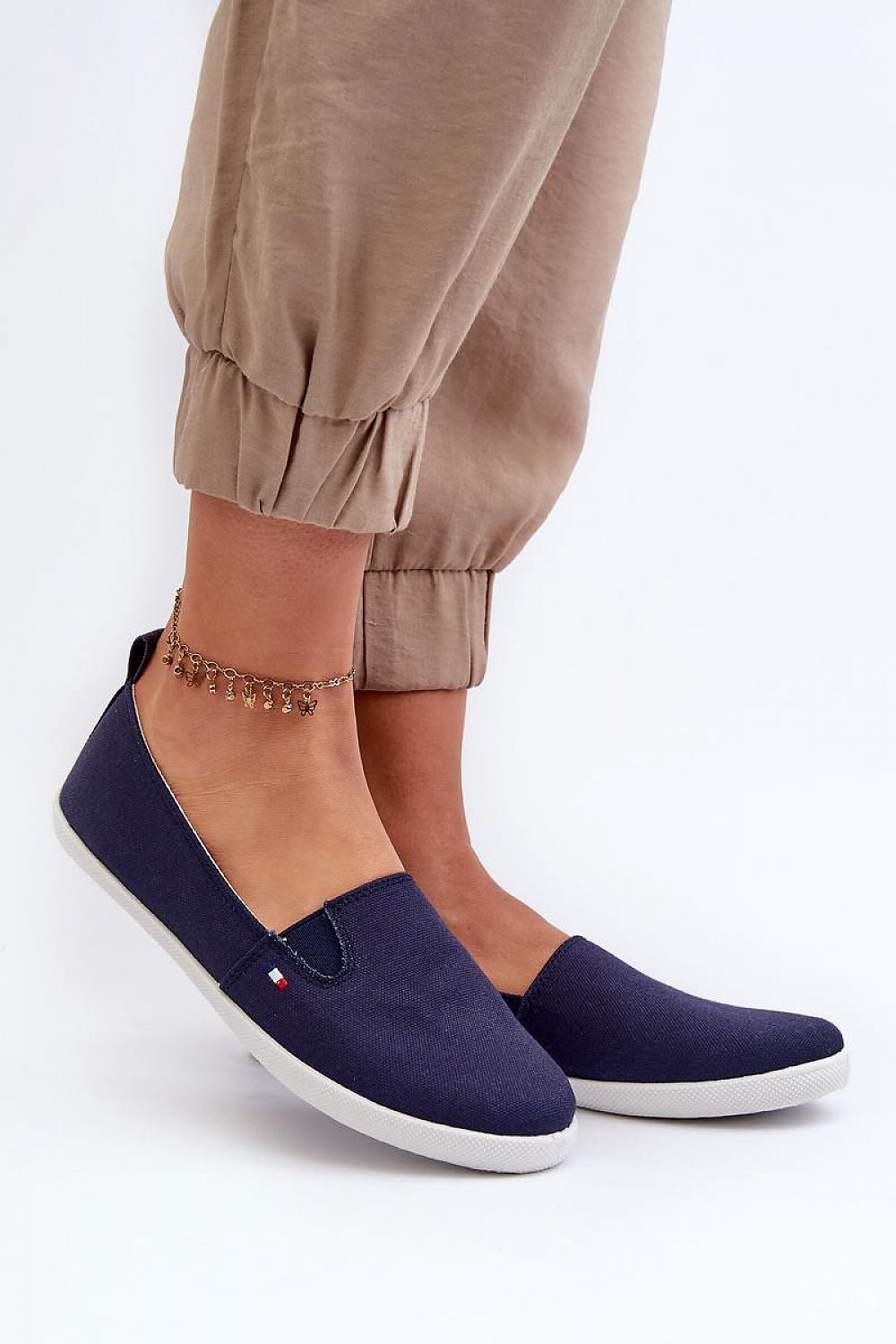 Tenişi model 197887 Step in style