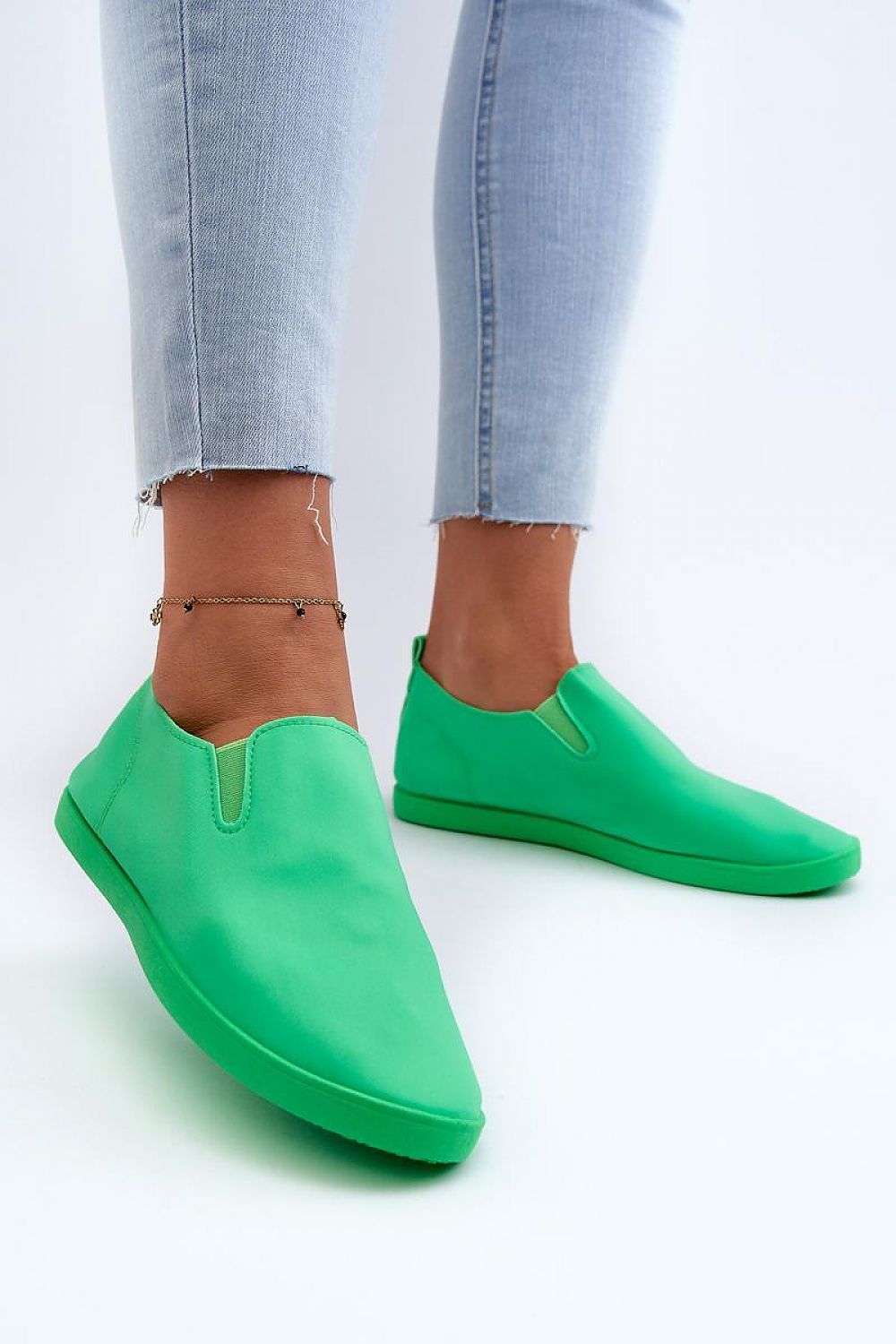 Tenişi model 197889 Step in style