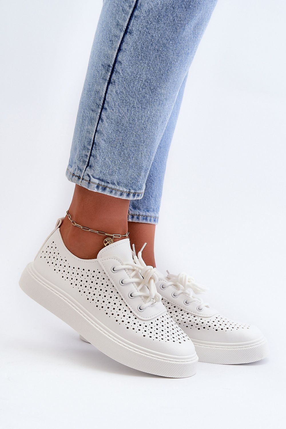 Tenişi model 198572 Step in style