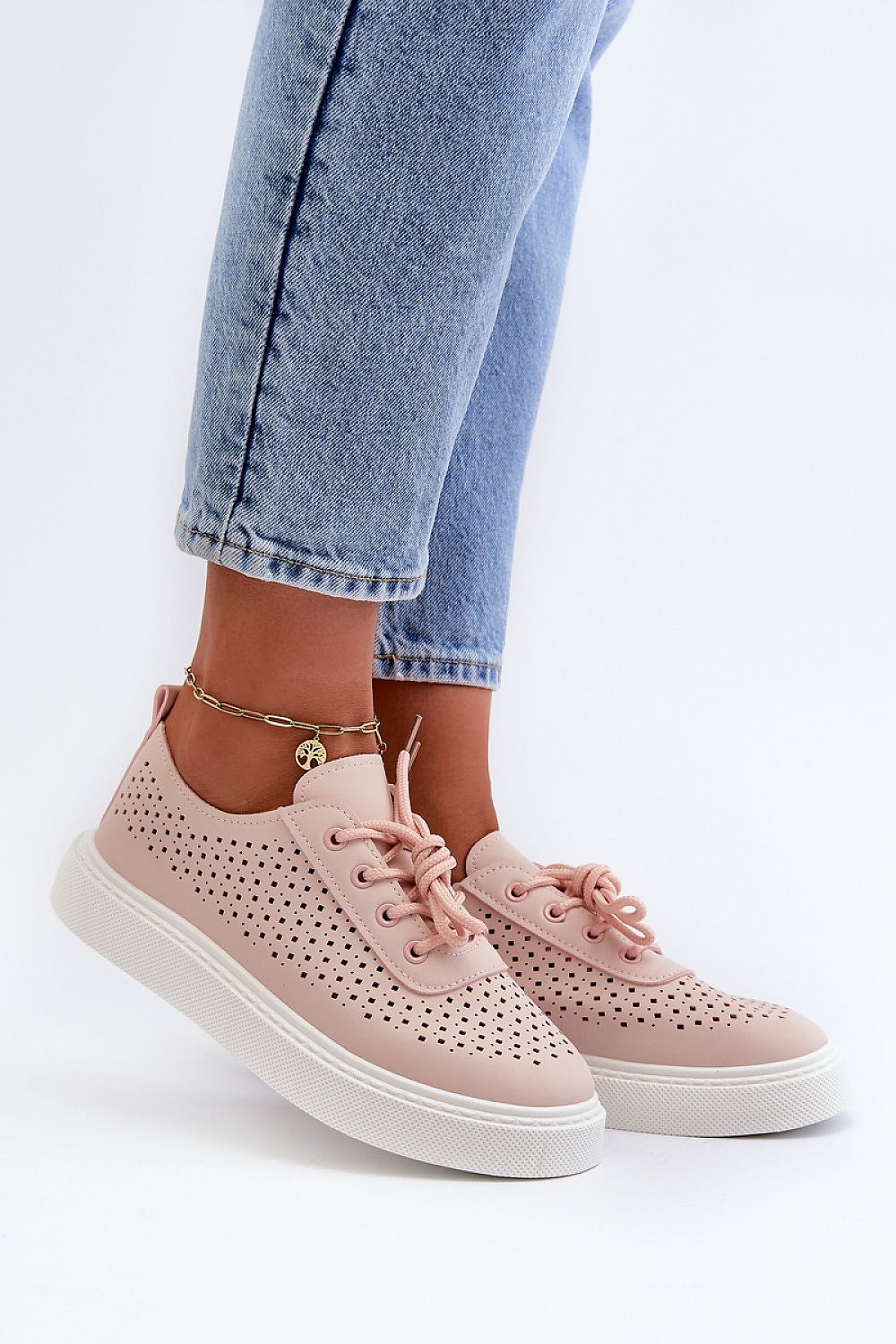 Tenişi model 198573 Step in style