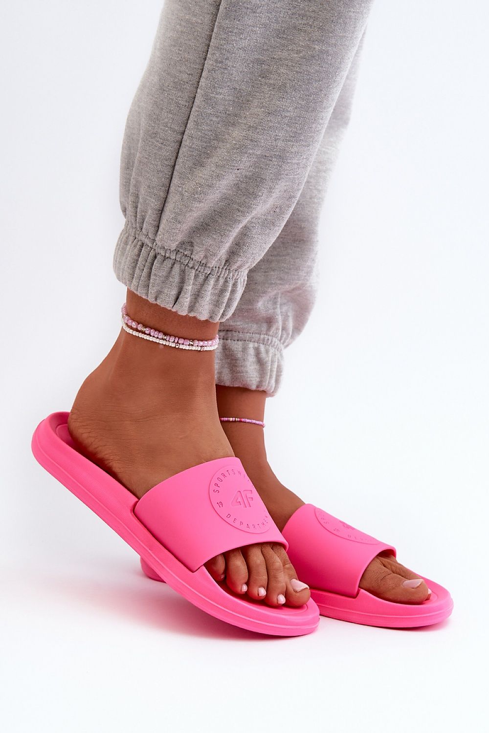 Şlapi model 198606 Step in style