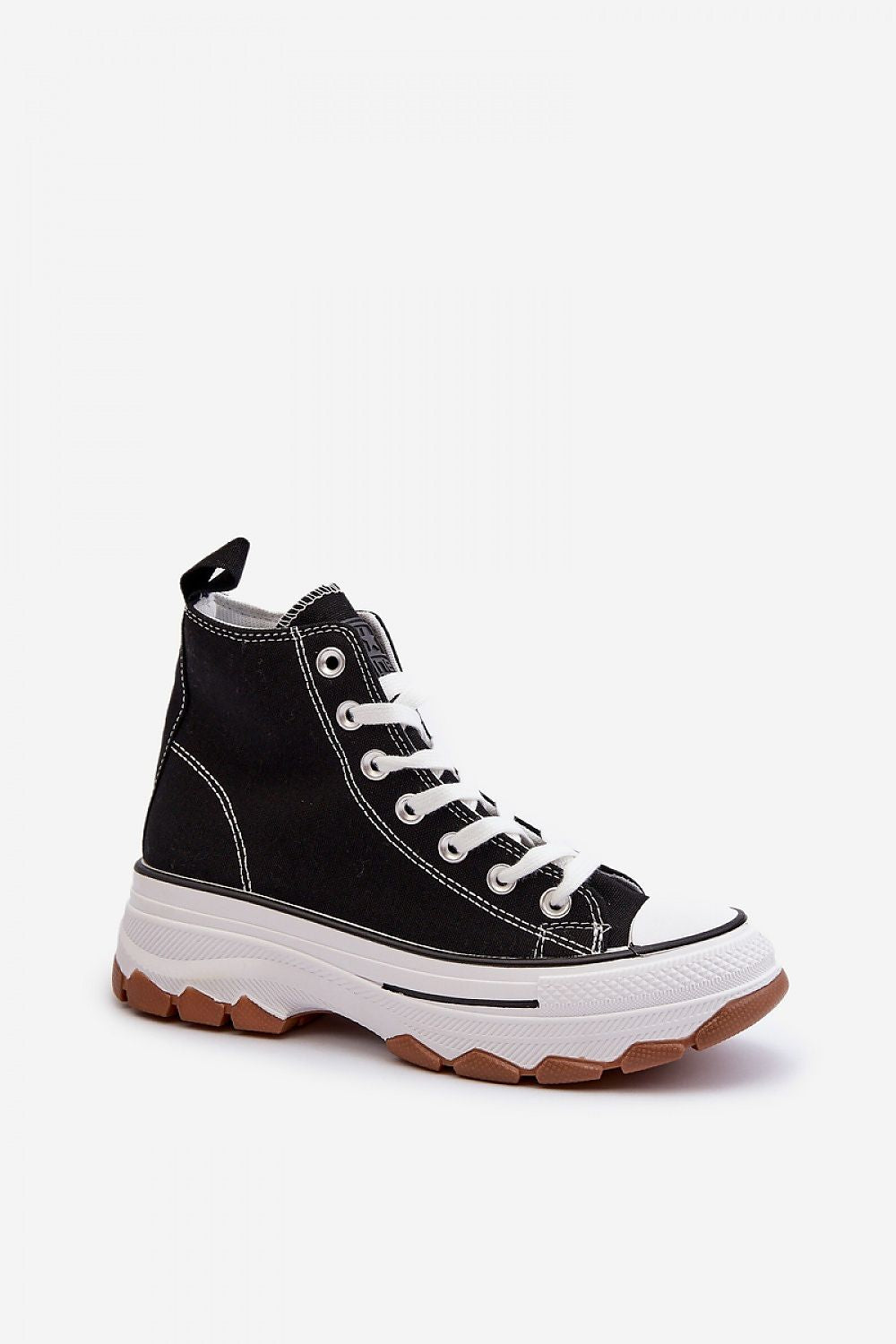 Tenişi model 198690 Step in style
