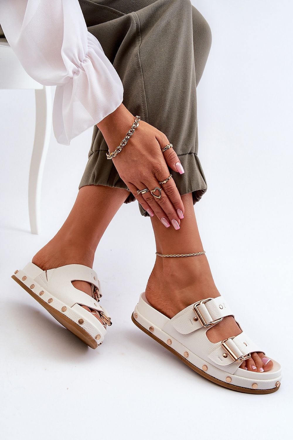 Şlapi model 198774 Step in style