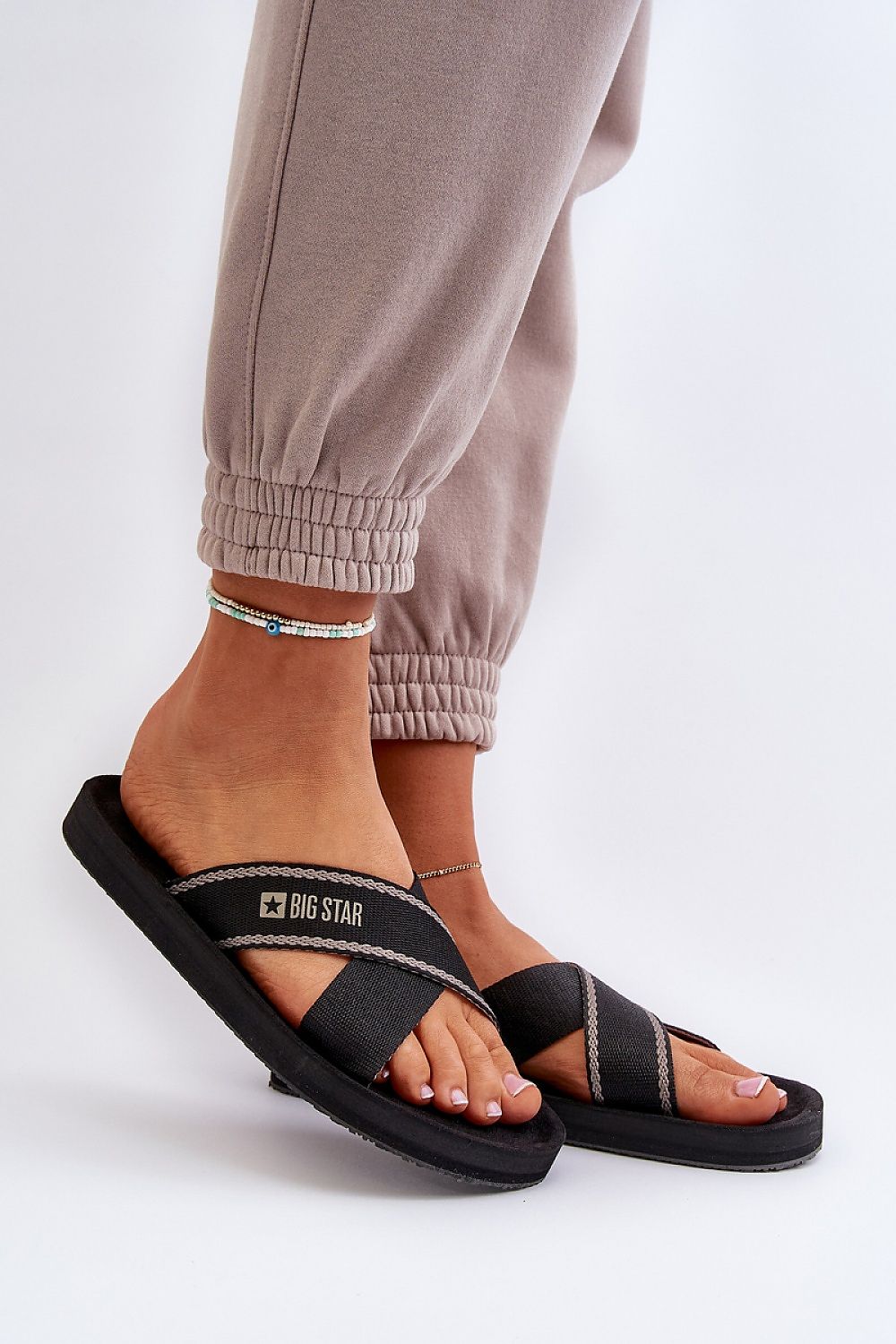 Şlapi model 198804 Step in style