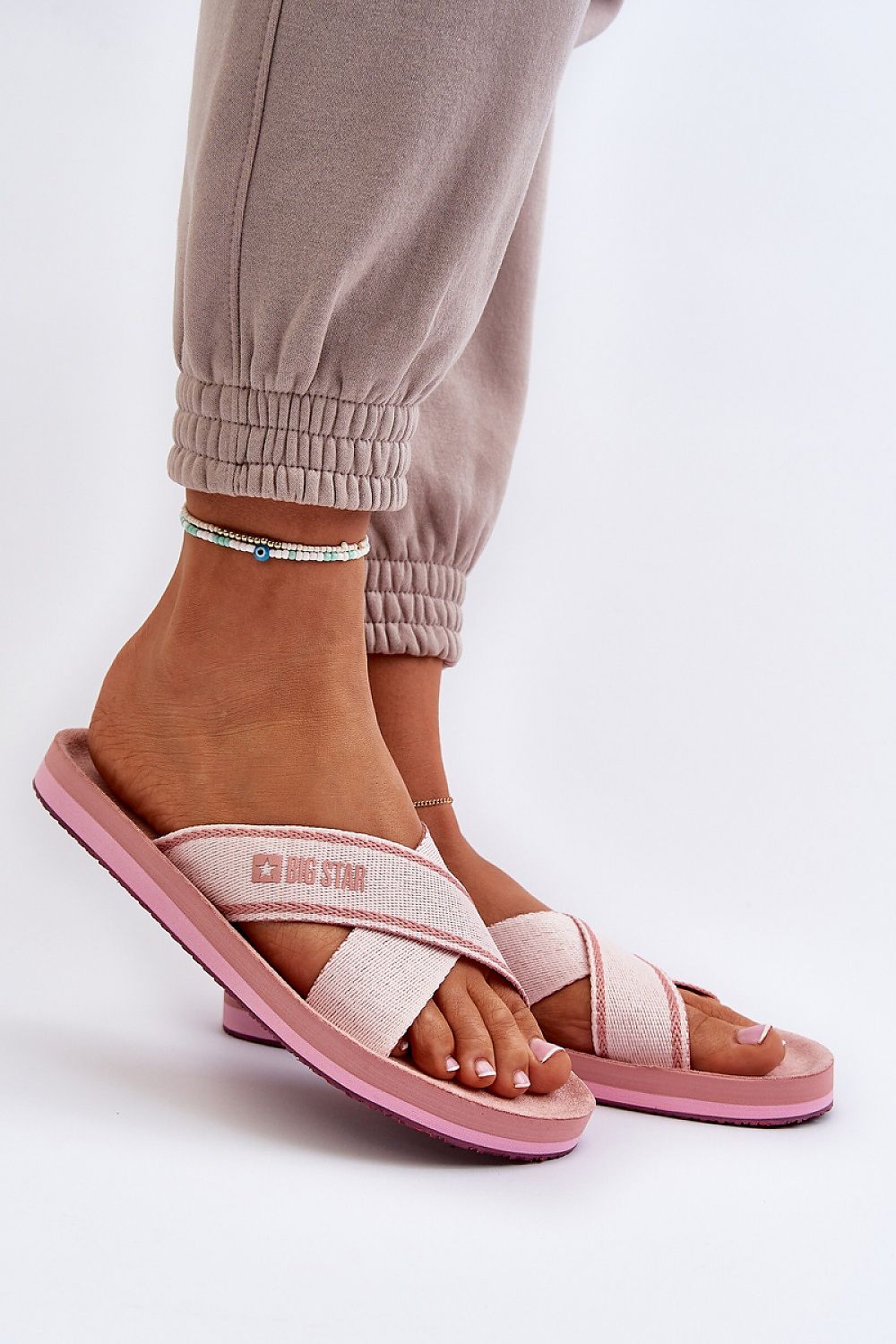Şlapi model 198805 Step in style