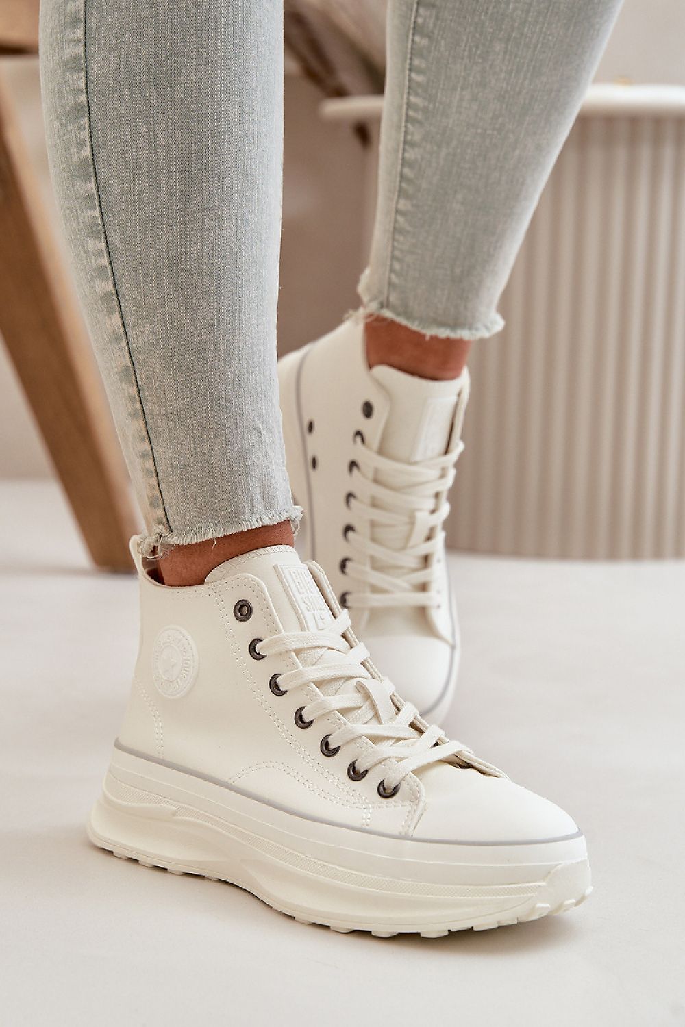 Tenişi model 199904 Step in style