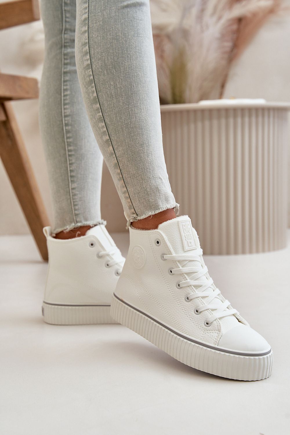 Tenişi model 199912 Step in style