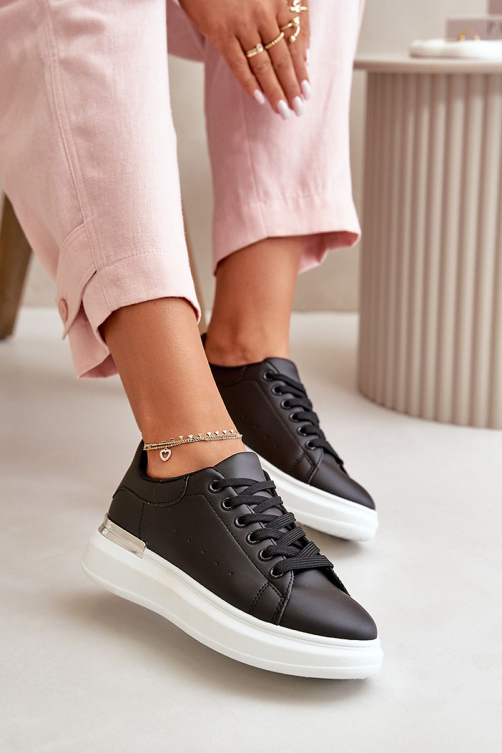 Tenişi model 201725 Step in style