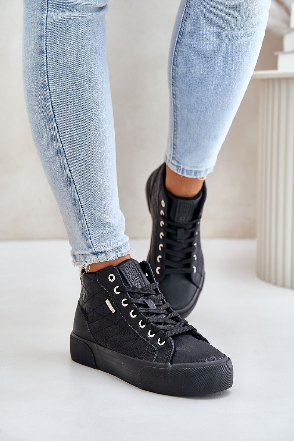Tenişi model 201919 Step in style