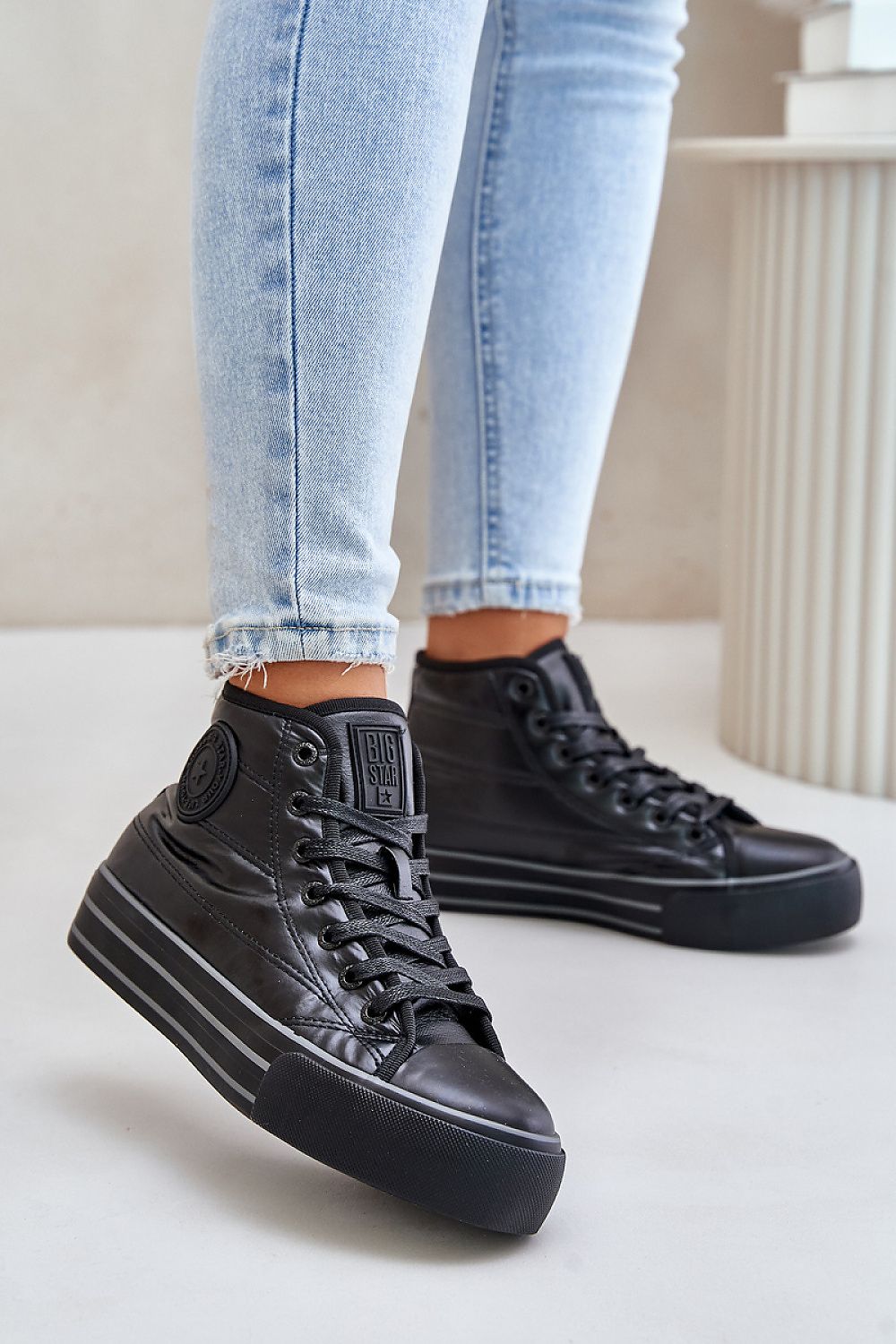 Tenişi model 201920 Step in style