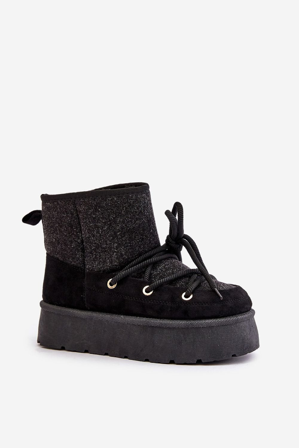 Moon boots model 202182 Step in style