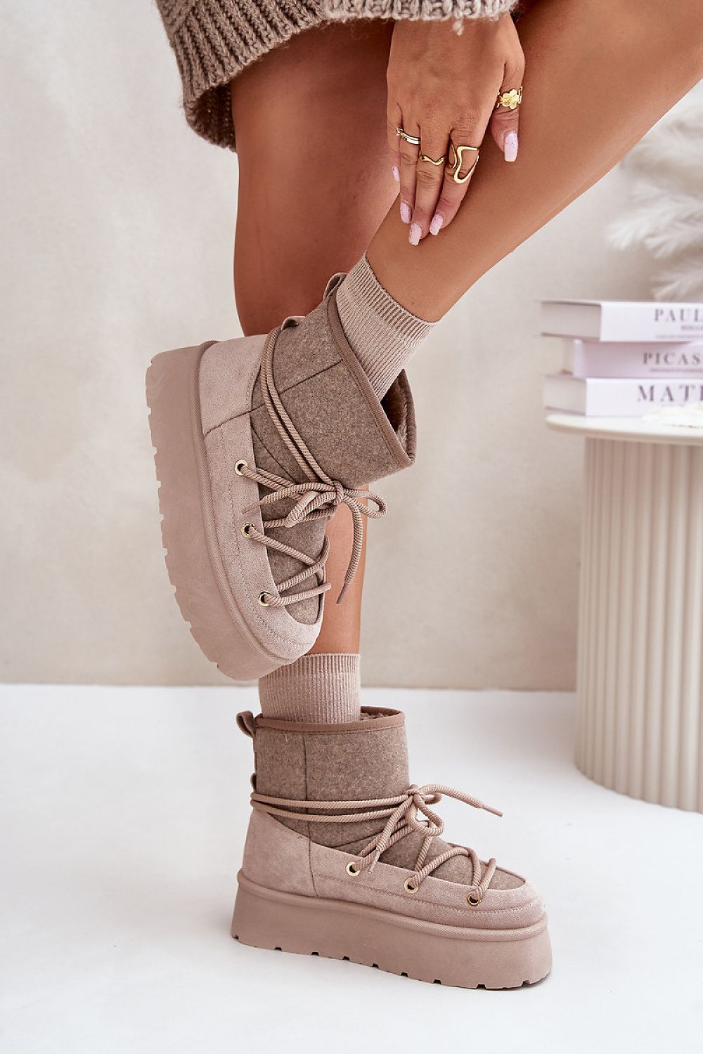 Moon boots model 202182 Step in style