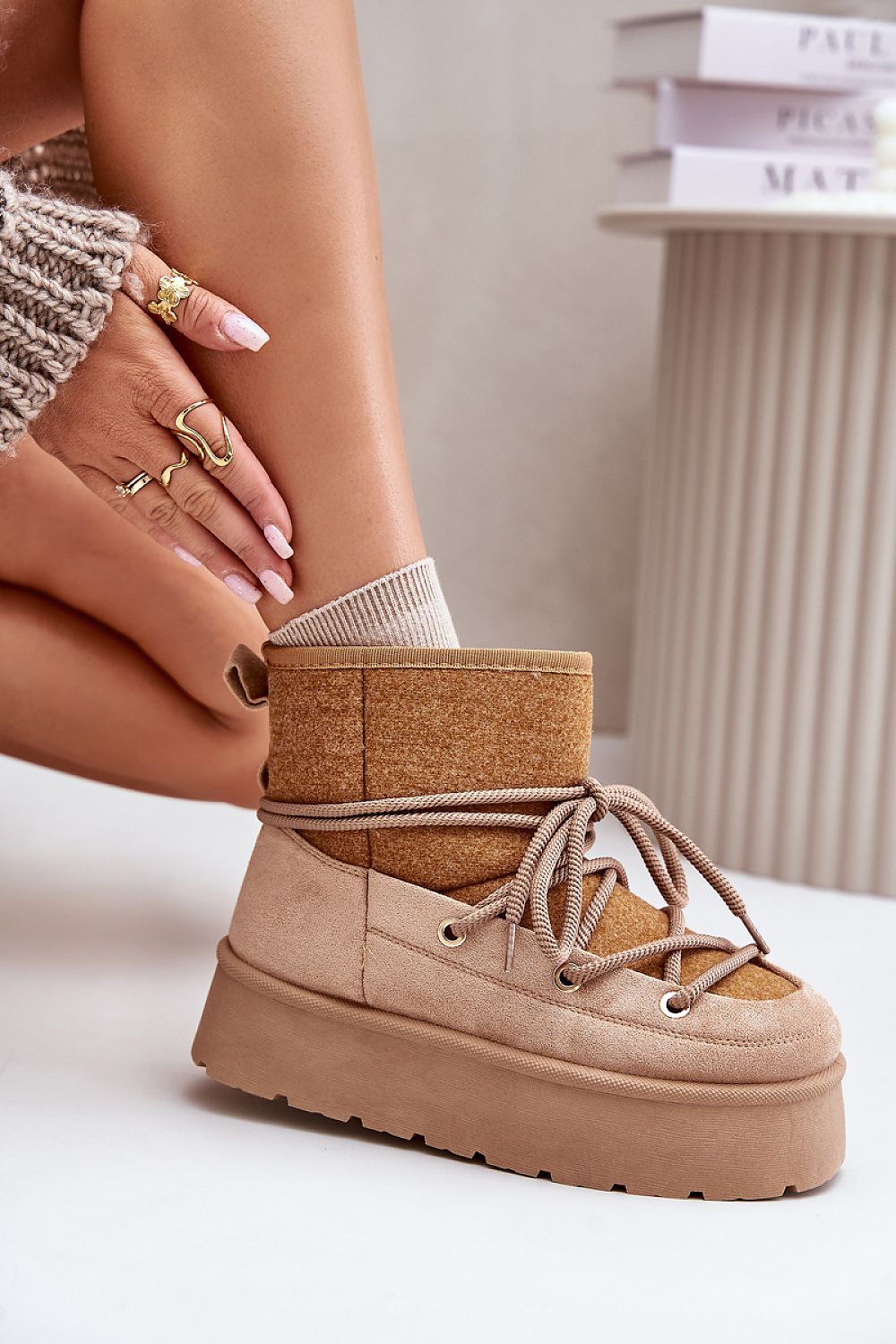 Moon boots model 202182 Step in style