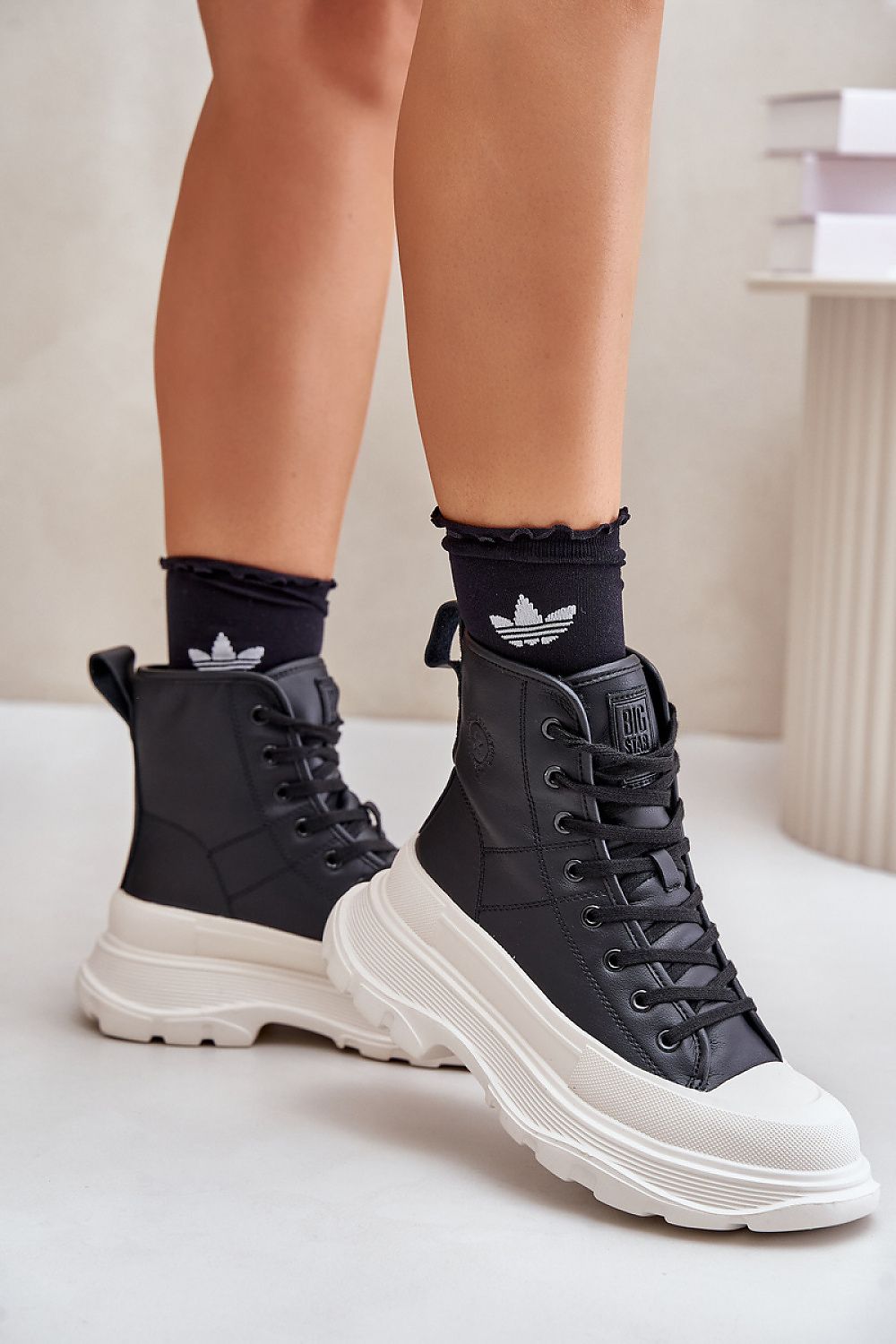 Tenişi model 202229 Step in style