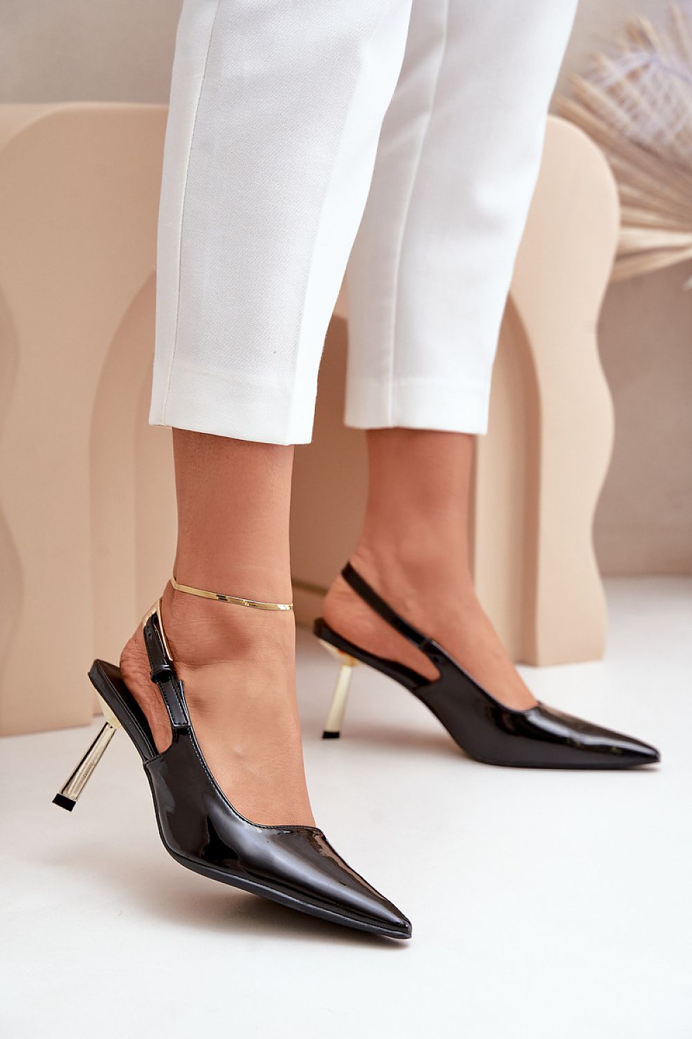 Pantofi cu toc subţire (stiletto) model 203540 Step in style
