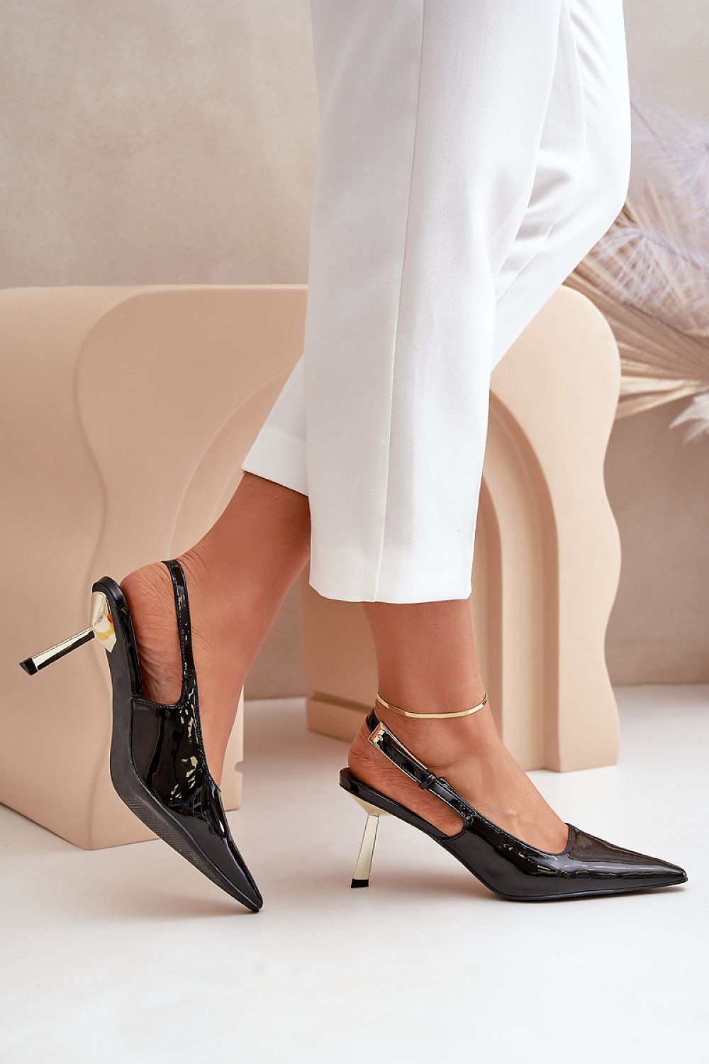 Pantofi cu toc subţire (stiletto) model 203540 Step in style