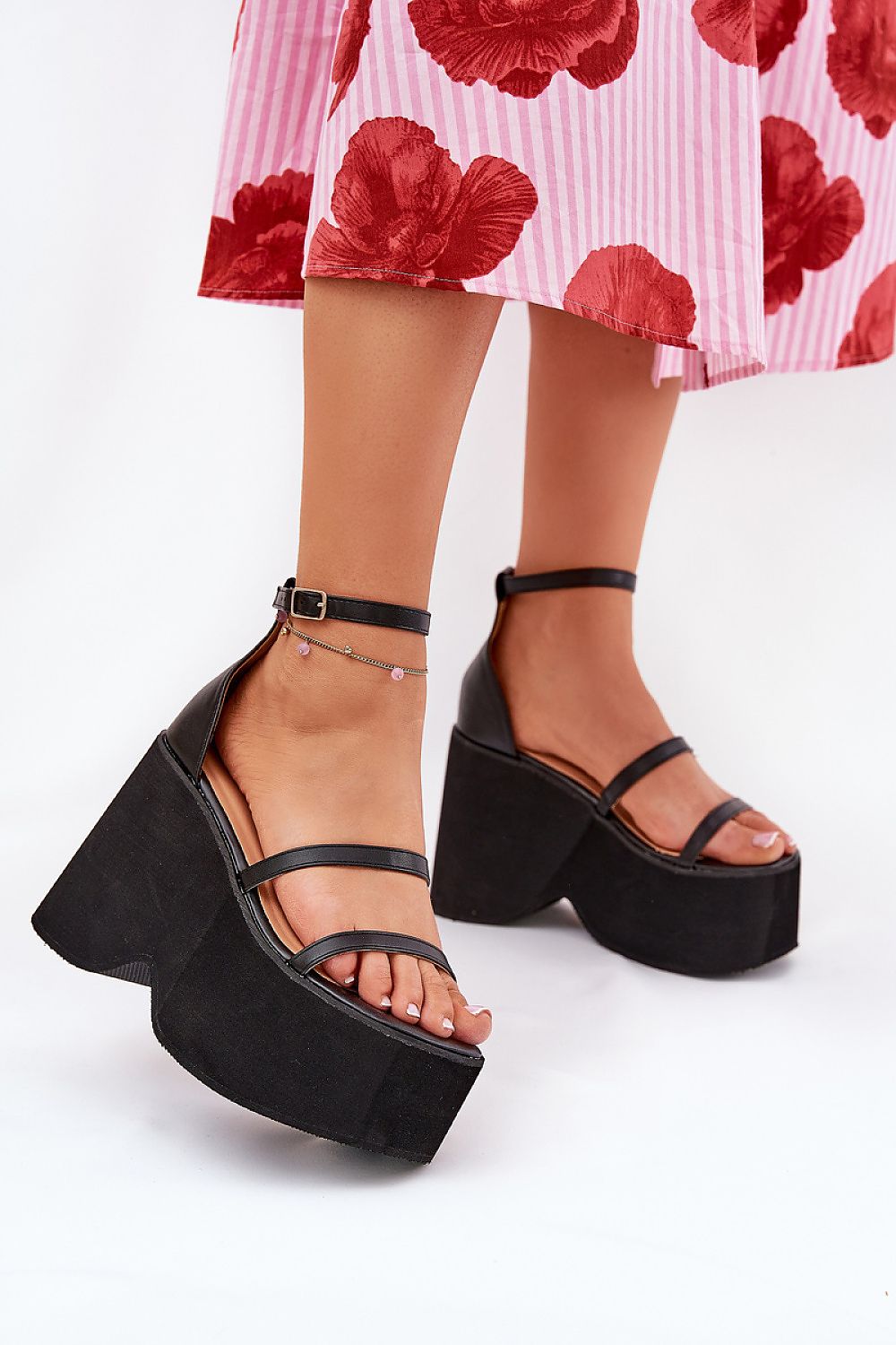 Sandale cu talpă tip pană model 209881 Step in style