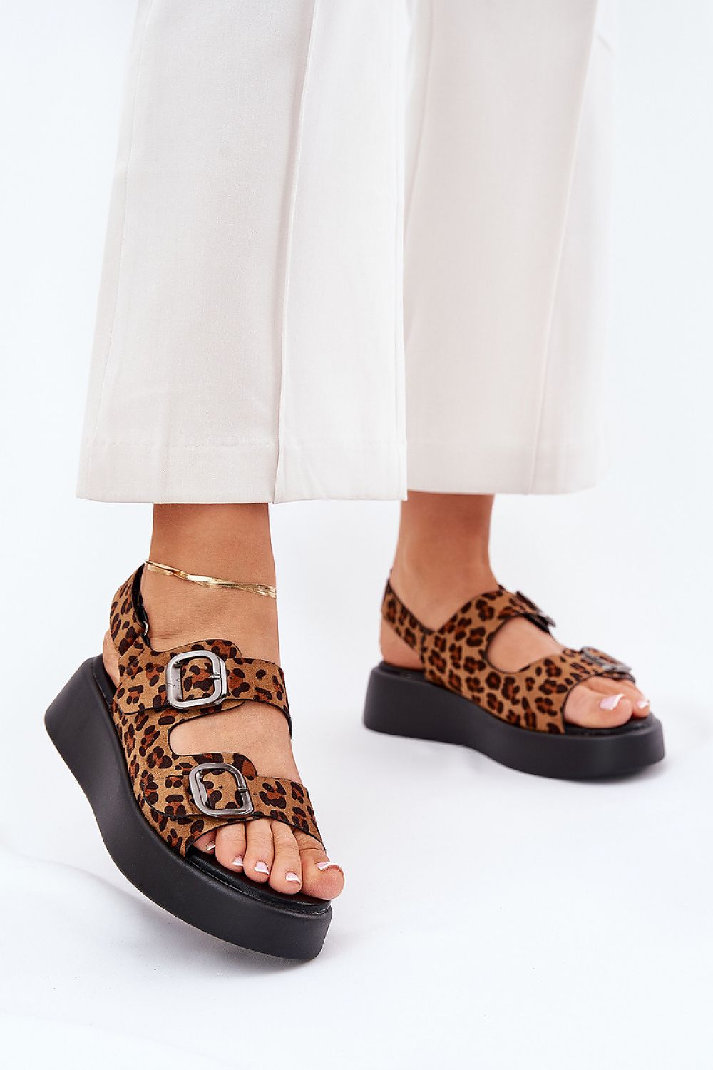 Sandale cu talpă tip pană model 209884 Step in style