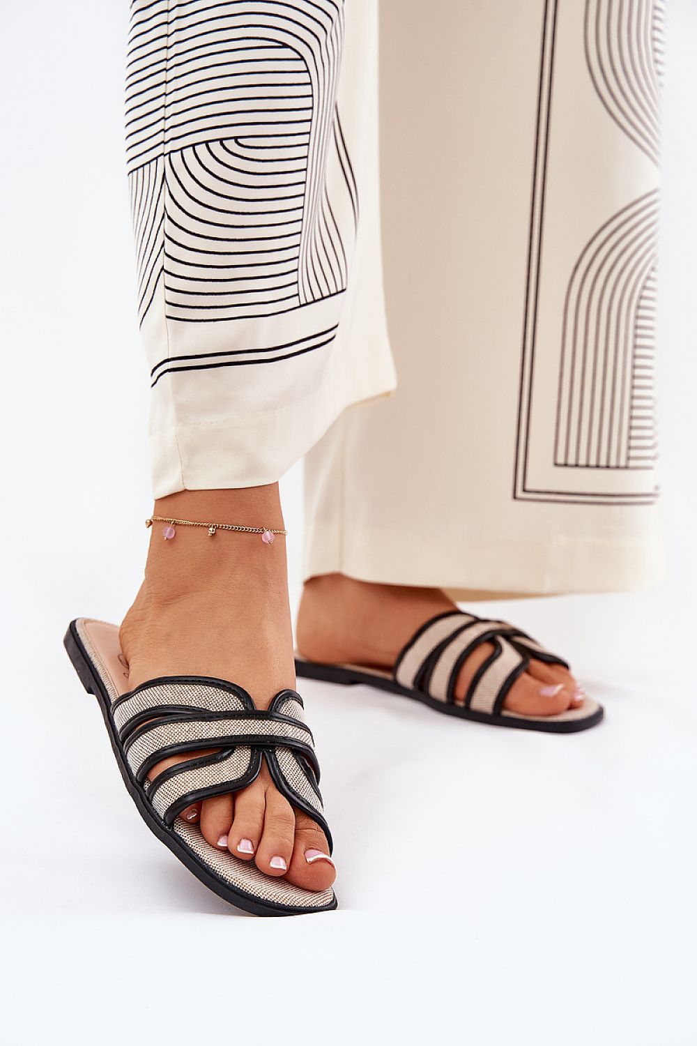 Şlapi model 209955 Step in style