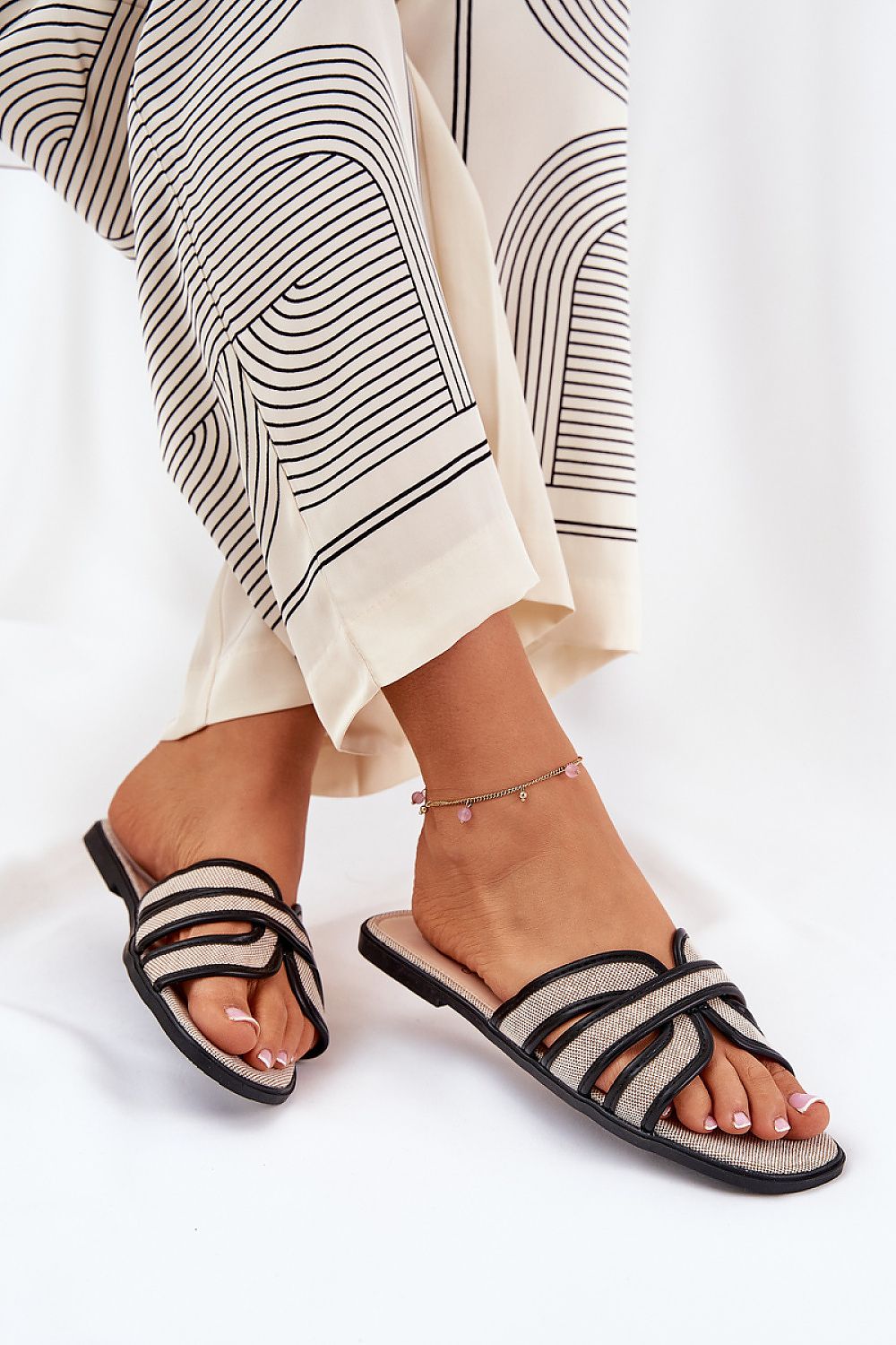 Şlapi model 209955 Step in style