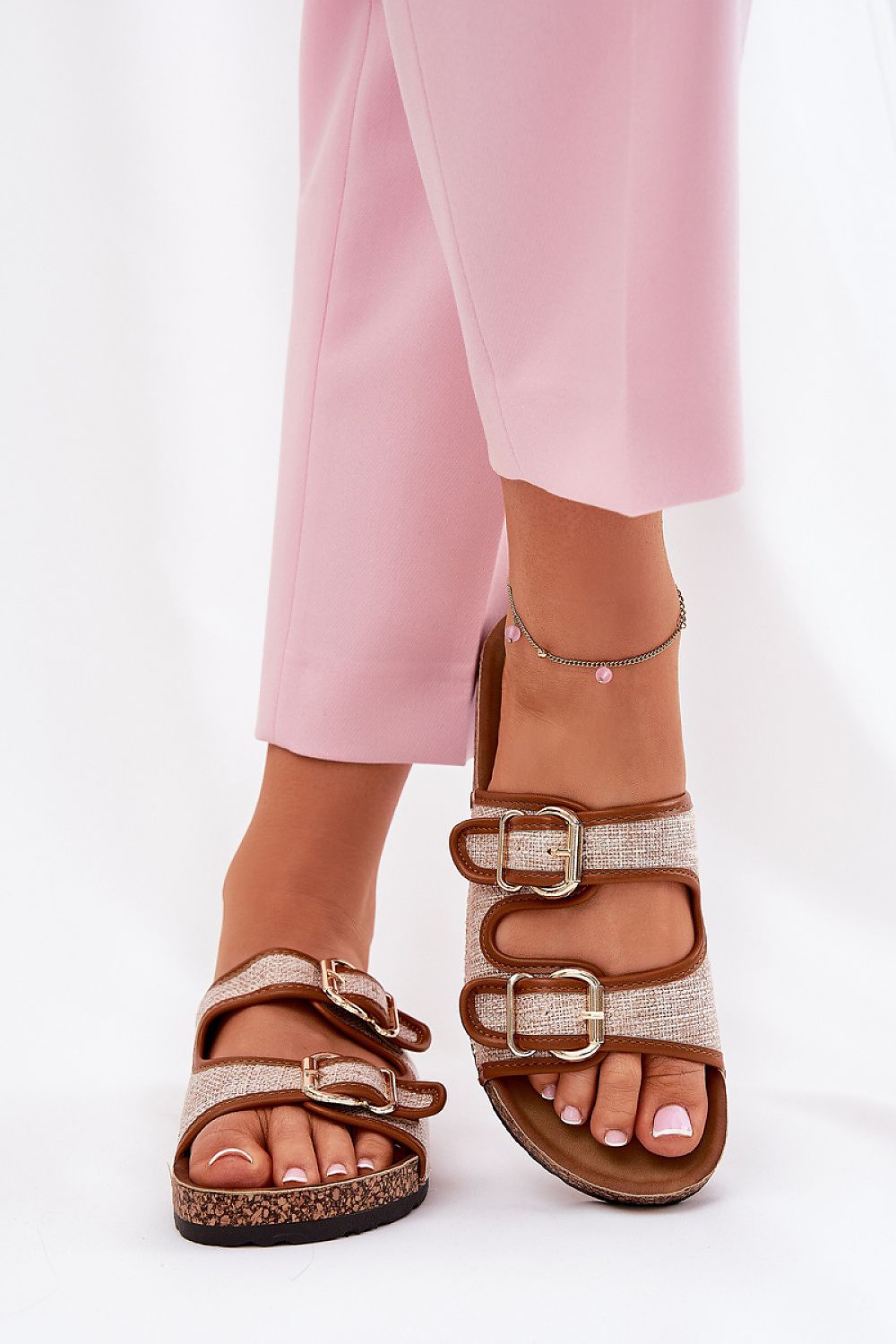 Şlapi model 209968 Step in style