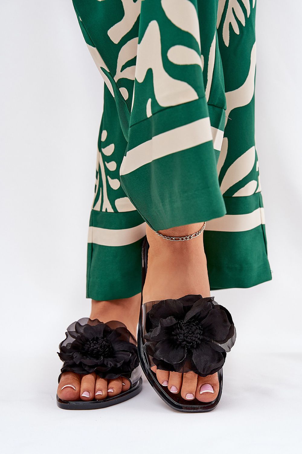 Şlapi model 209977 Step in style