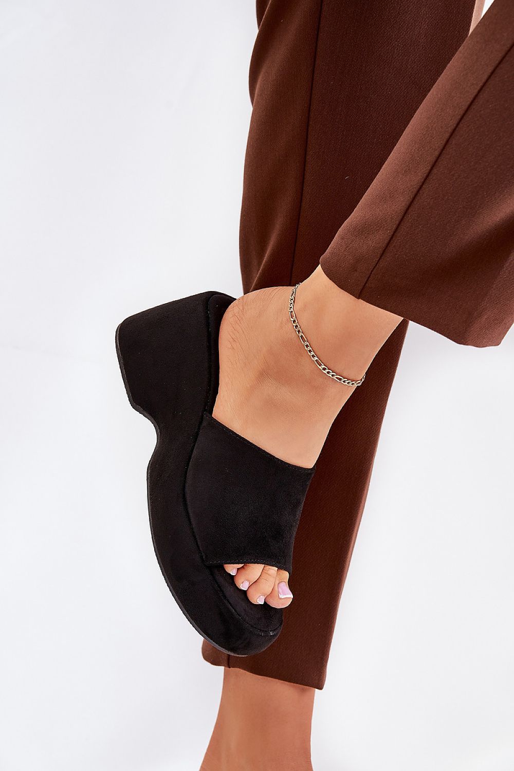 Şlapi model 210172 Step in style