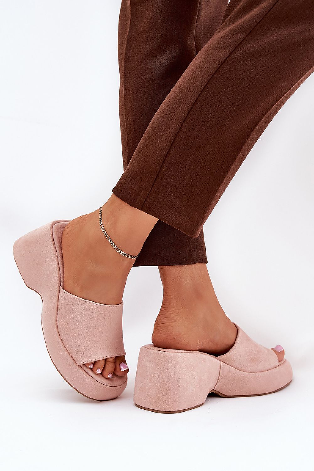 Şlapi model 210173 Step in style