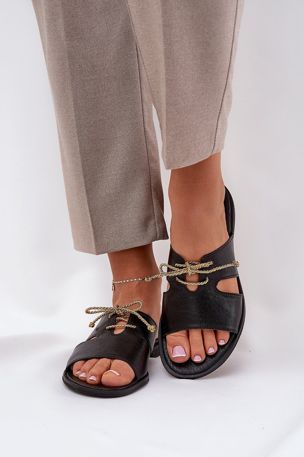 Şlapi model 210177 Step in style