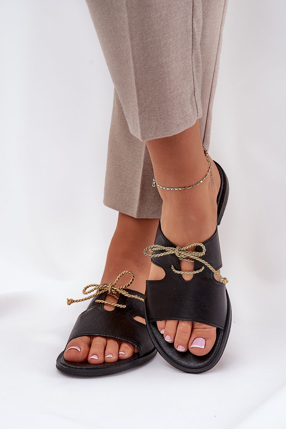 Şlapi model 210177 Step in style
