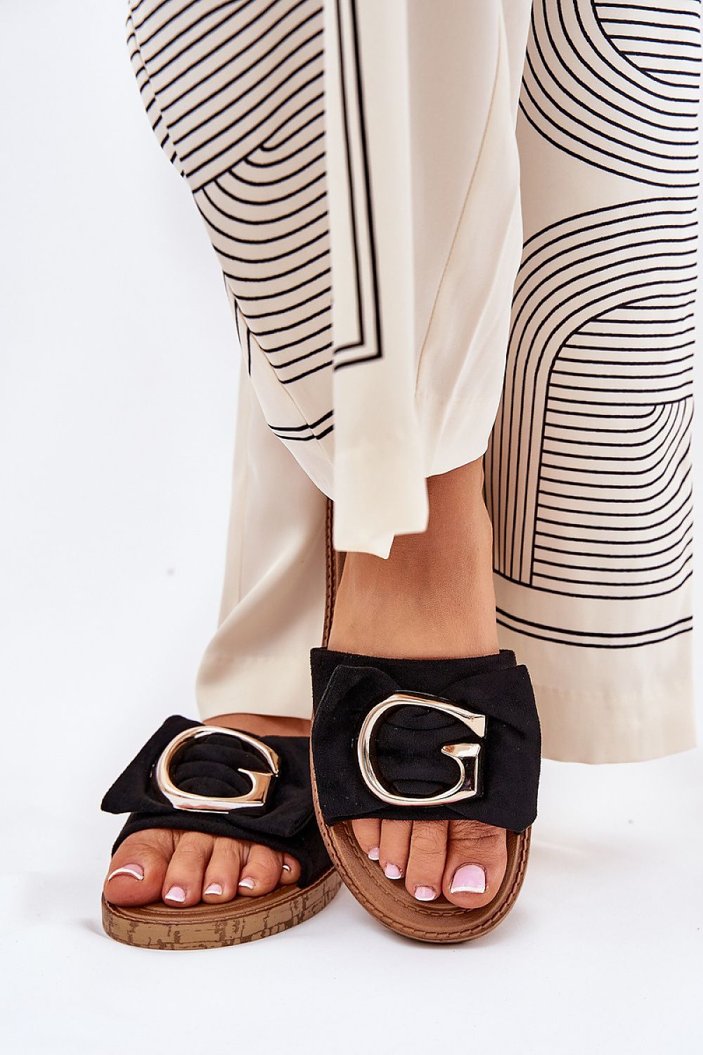 Şlapi model 210748 Step in style