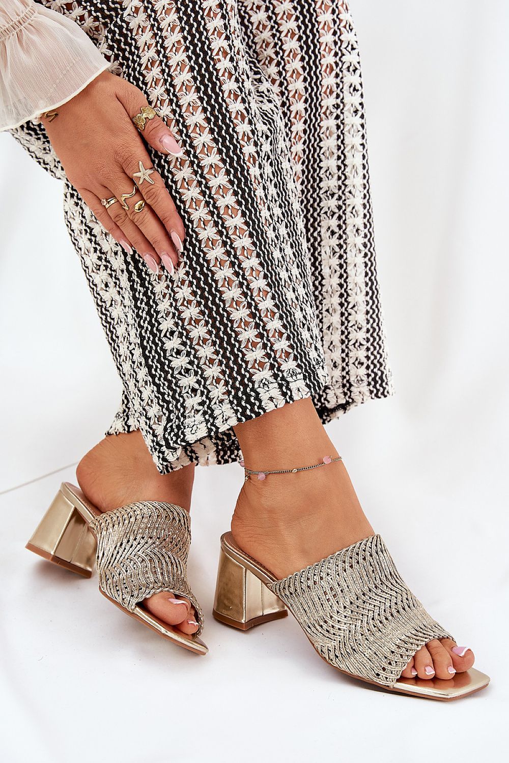 Şlapi model 210781 Step in style