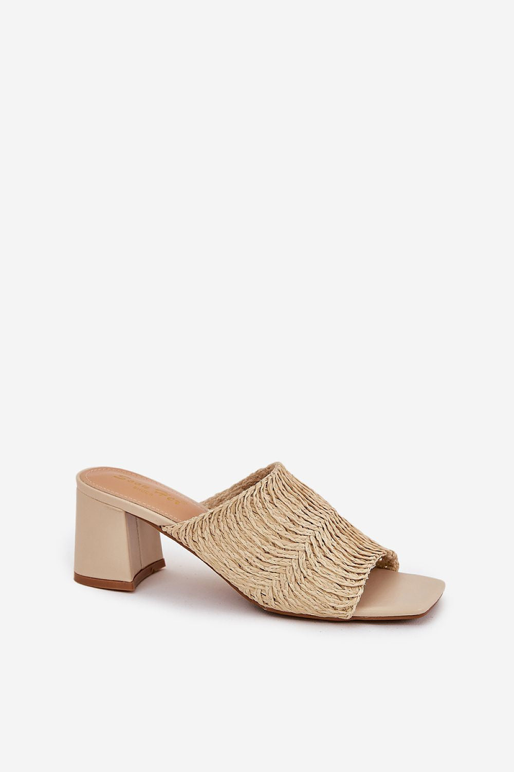 Şlapi model 210782 Step in style