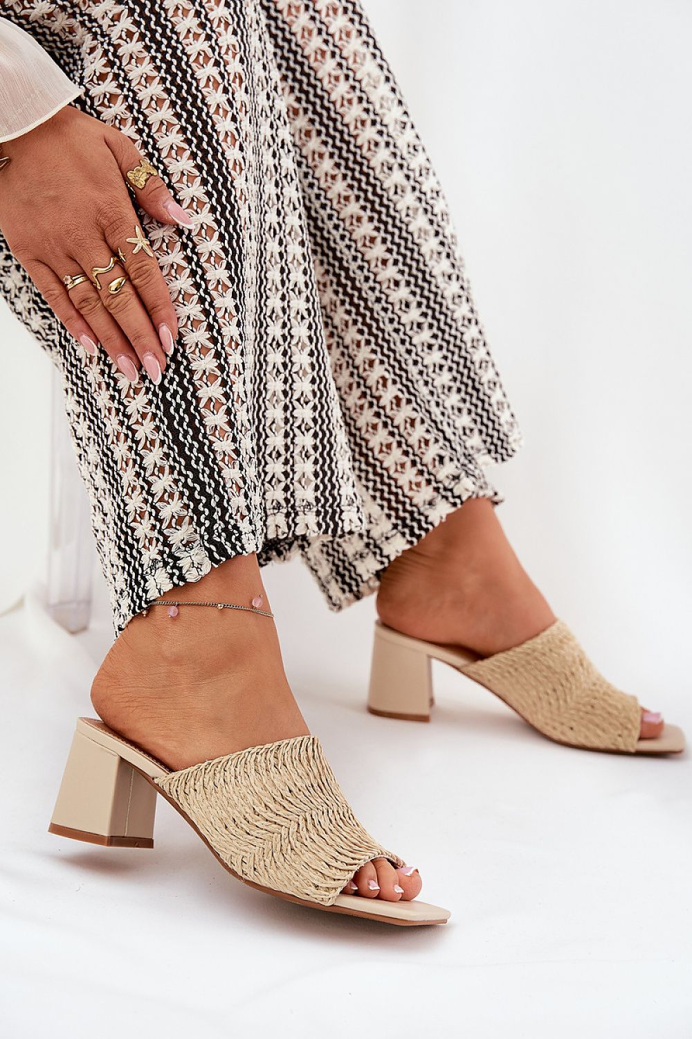 Şlapi model 210782 Step in style