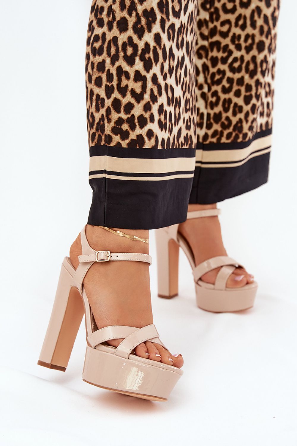Sandale cu toc model 210802 Step in style