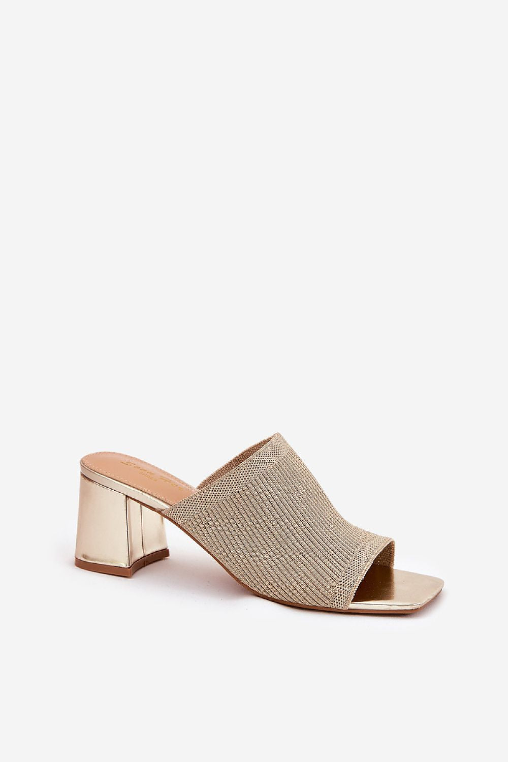 Şlapi model 211022 Step in style
