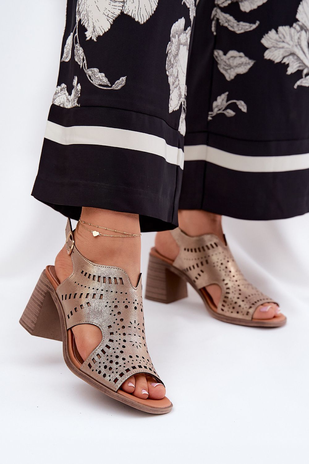 Sandale cu toc model 211364 Step in style
