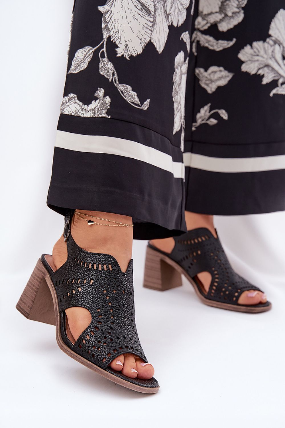 Sandale cu toc model 211365 Step in style