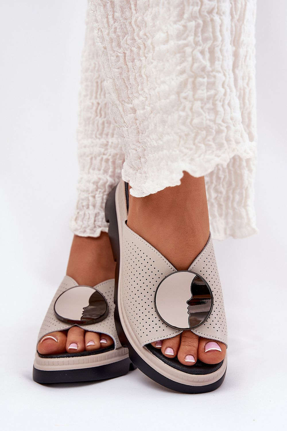 Şlapi model 211673 Step in style