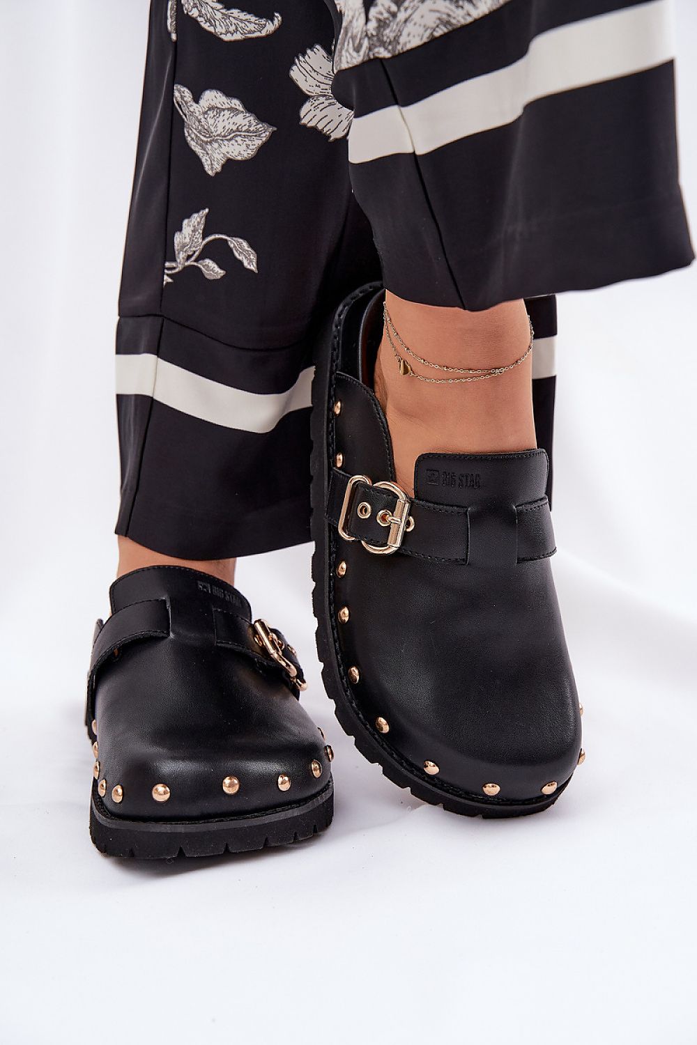 Şlapi model 211678 Step in style