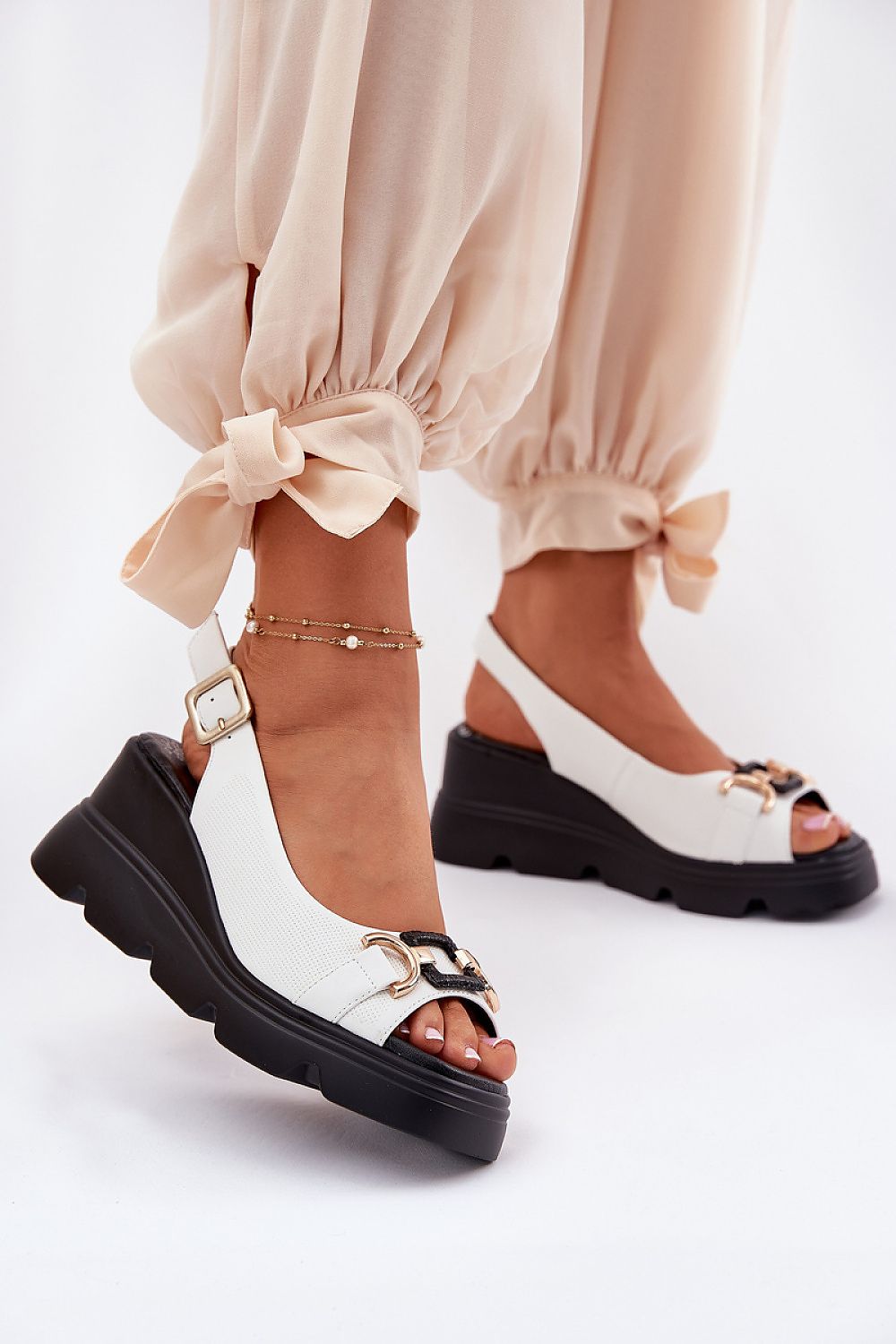 Sandale cu talpă tip pană model 212133 Step in style