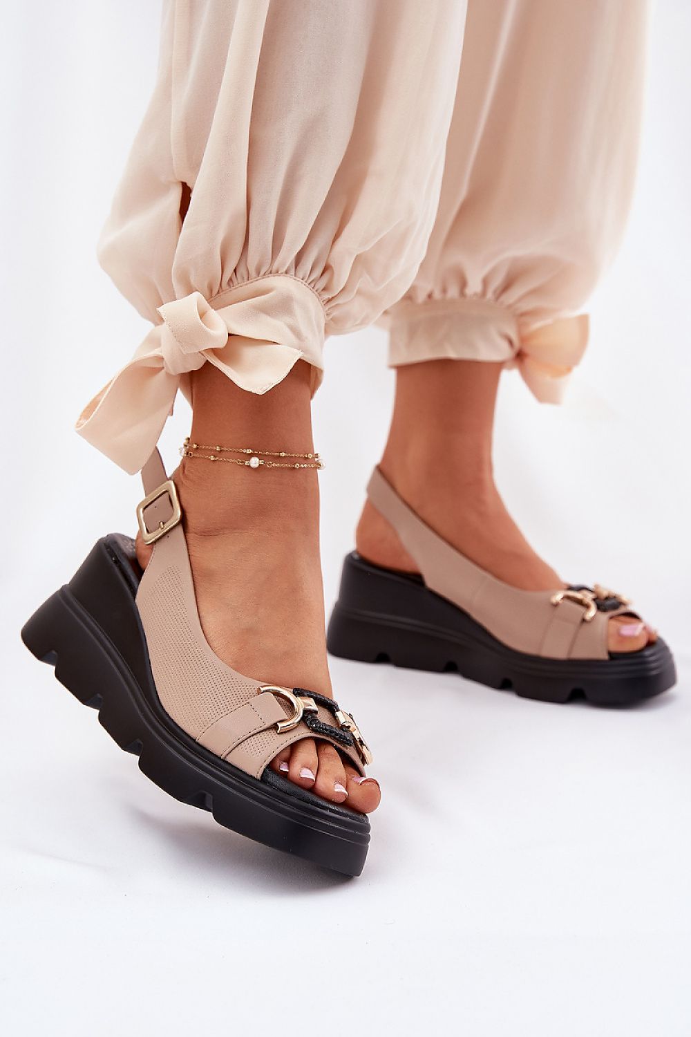 Sandale cu talpă tip pană model 212134 Step in style