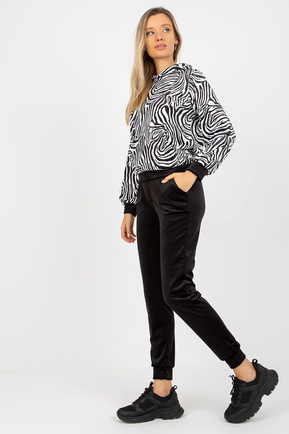 Completă model 173358 Rue Paris